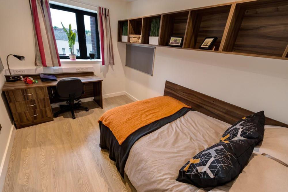 Zeni Ensuite Rooms In Exeter Bagian luar foto